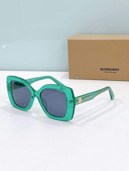 Picture of Burberry Sunglasses _SKUfw77360910fw